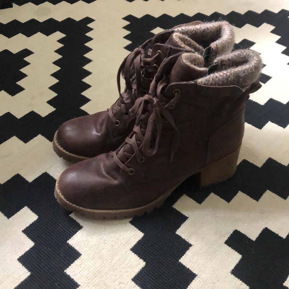 Brown chunky boots - Carlos Santana